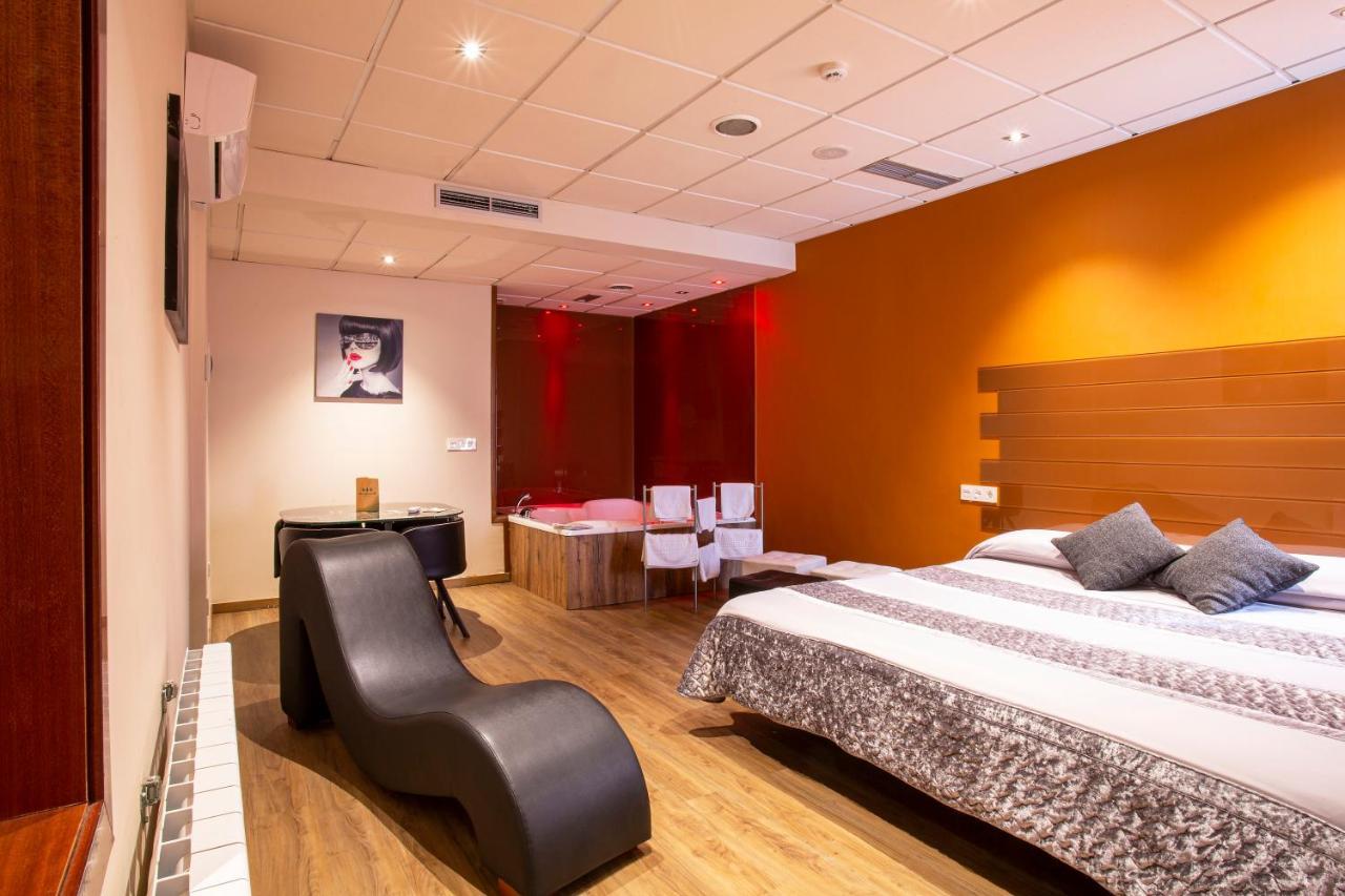 Motel Los Abedules Oviedo Dış mekan fotoğraf