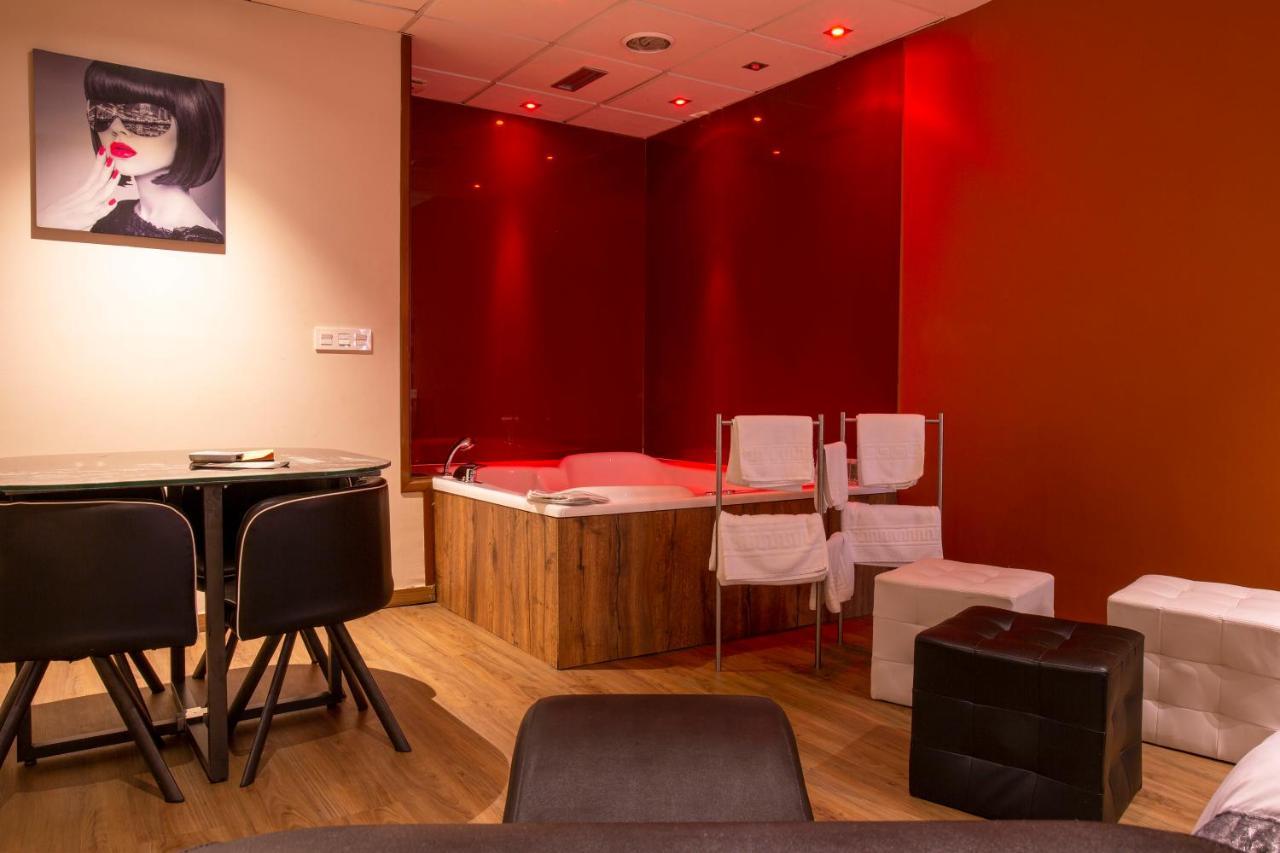 Motel Los Abedules Oviedo Dış mekan fotoğraf