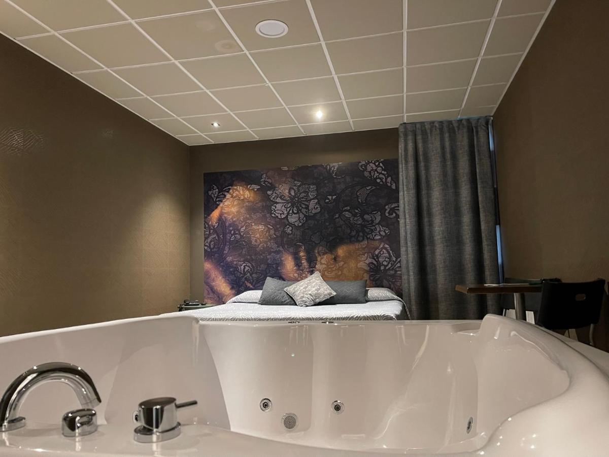Motel Los Abedules Oviedo Dış mekan fotoğraf