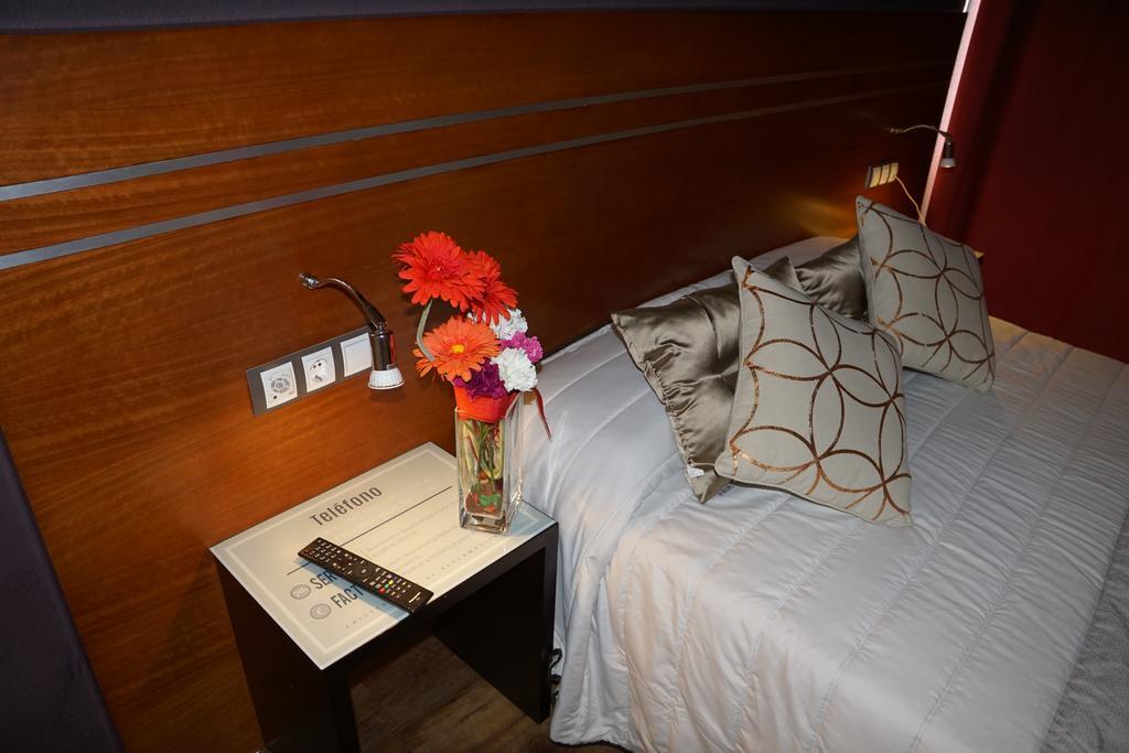 Motel Los Abedules Oviedo Dış mekan fotoğraf