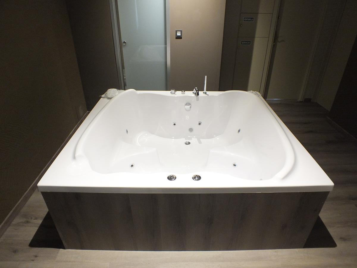 Motel Los Abedules Oviedo Dış mekan fotoğraf