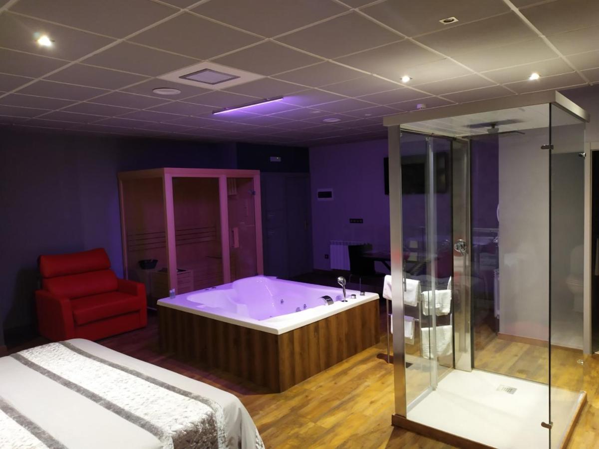 Motel Los Abedules Oviedo Dış mekan fotoğraf