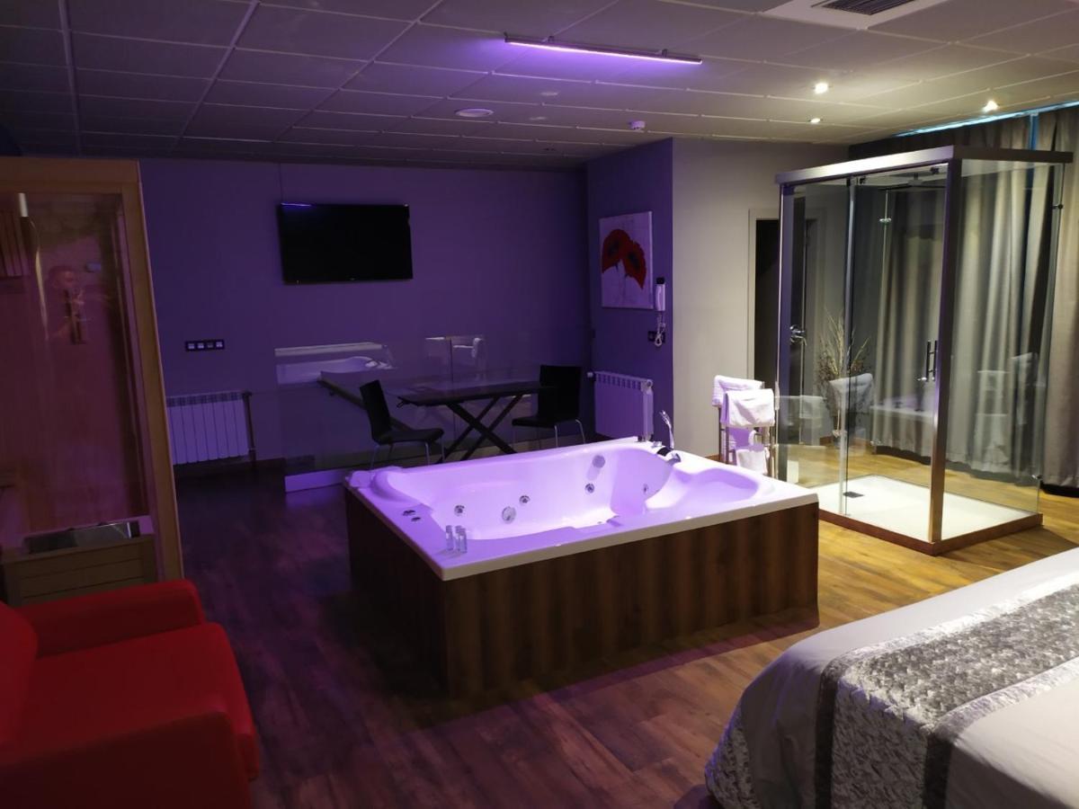 Motel Los Abedules Oviedo Dış mekan fotoğraf